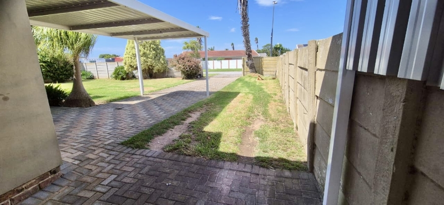 3 Bedroom Property for Sale in Rowallan Park Eastern Cape